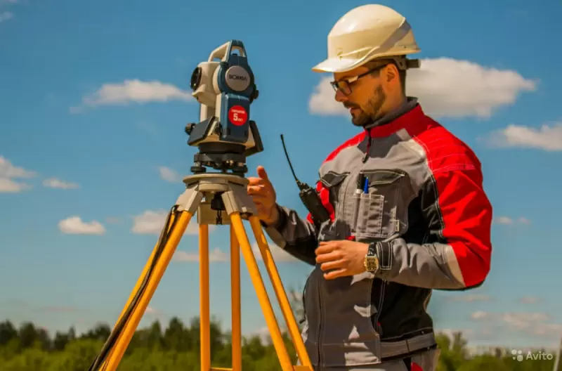 Тахеометр: работа со станцией