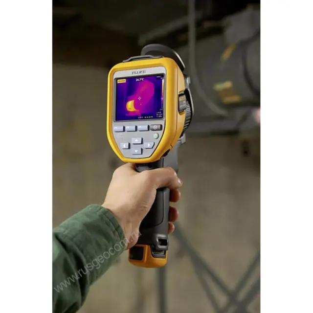 Комплект тепловизор Fluke Ti300+ и интеллектуальный инфракрасный объектив для макросъемки Fluke FLK-LENS/25MAC2 36,1° x 27,1° + FLK-LENS/TELE2